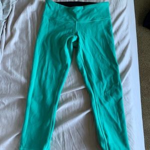 Lululemon Reversible crops! Size 8